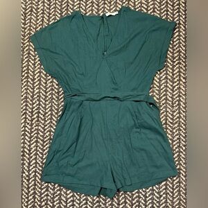 LUSH Wrap Front Tie Waist Linen Blend Romper in Emerald Green Size Large